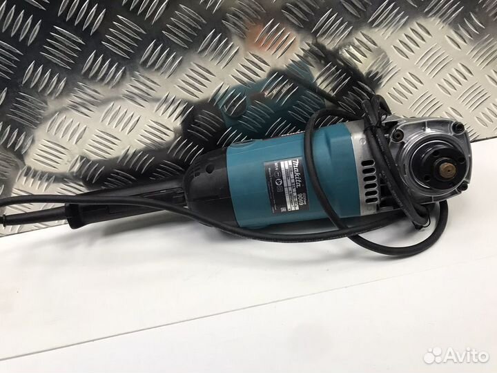 Ушм болгарка makita 9069