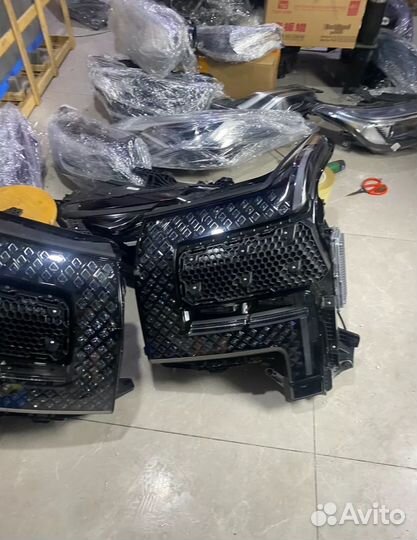 Фары BYD YangWang U8