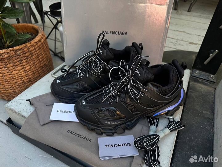 Balenciaga track 1 black LED