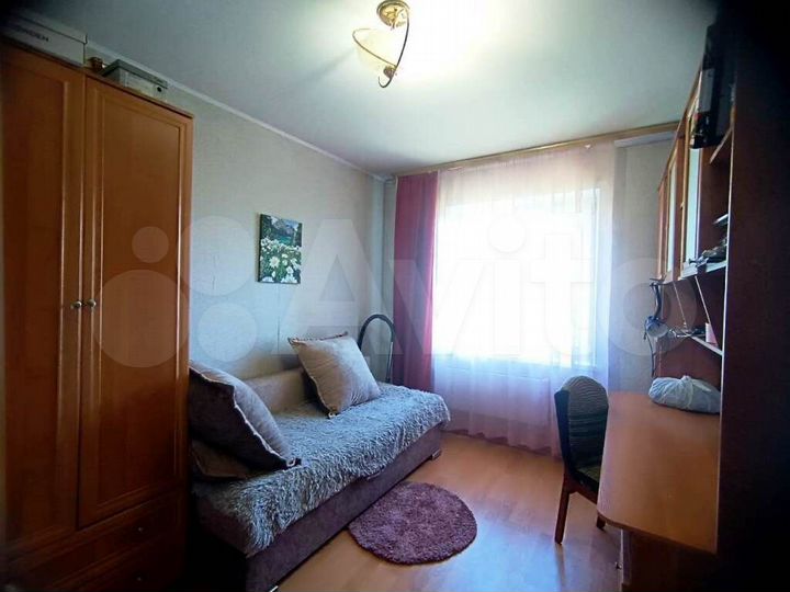 4-к. квартира, 77 м², 1/10 эт.