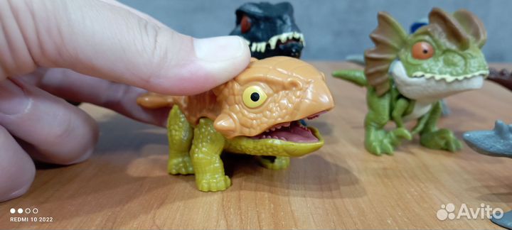 Динозавр Цап-цап завр