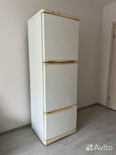 Холодильник stinol