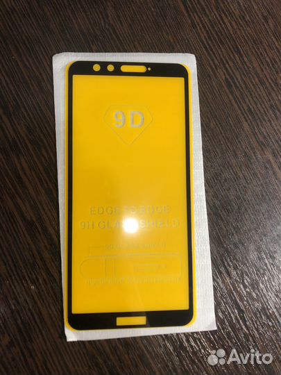 Защитное стекло на Honor 9 Lite