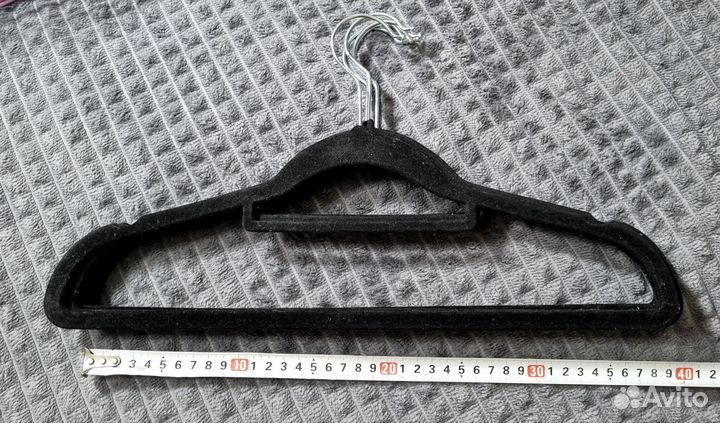 Вешалки плечики комплект
