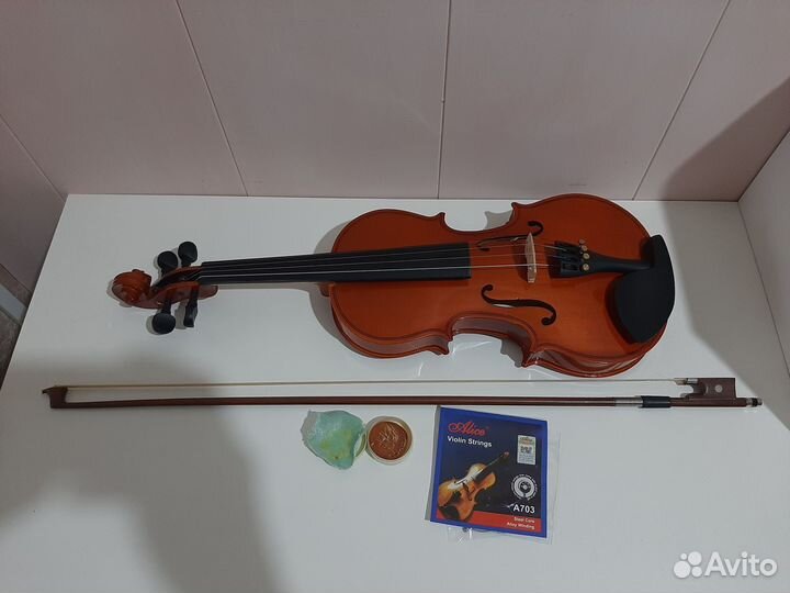 Скрипка 3/4 в идеальном состоянии