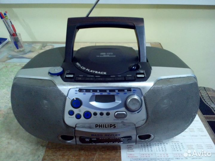 Boombox Philips AZ1226 с USB