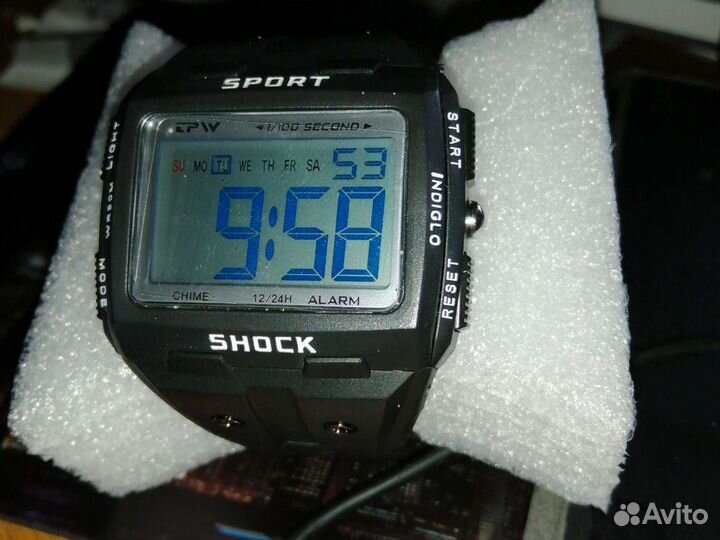 Часы с большим экраном