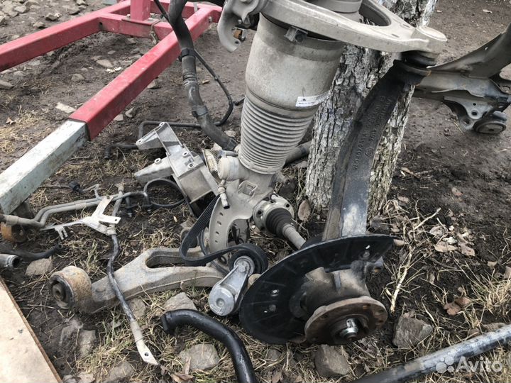 Передняя Правая стойка пневмо VW Touareg 2002-2010