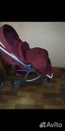 Прогулочная коляска