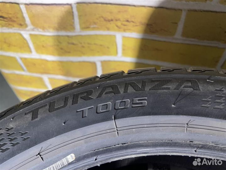 Bridgestone Turanza T005 215/45 R17