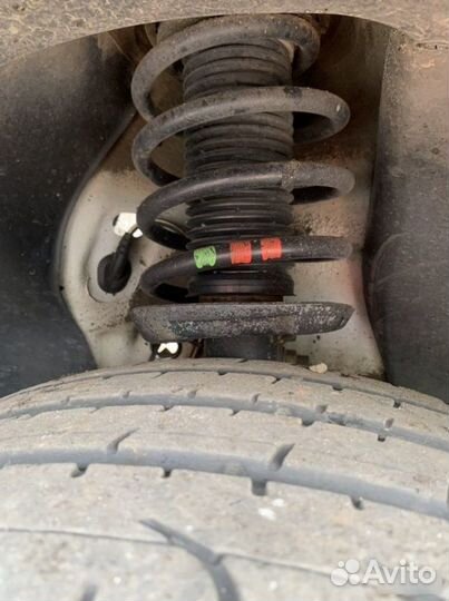 Стойка передняя левая Volkswagen Tiguan 2014