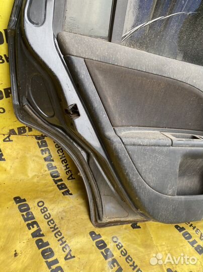 Задняя левая дверь Ford Mondeo 3