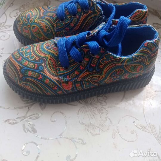 Кроссовки