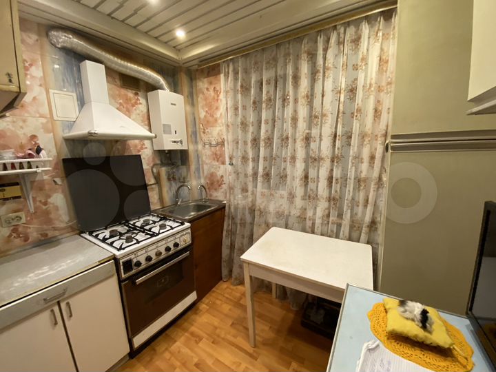 2-к. квартира, 43 м², 3/3 эт.