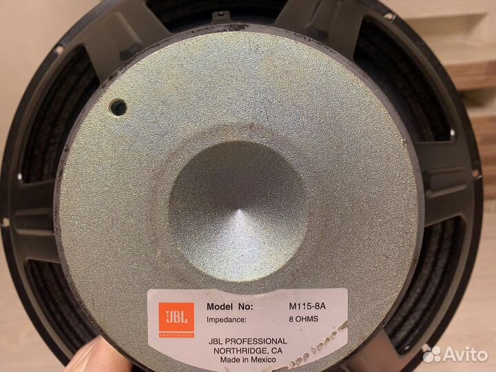 Низкочастотный динамик 500 Ватт. JBL M115-8A