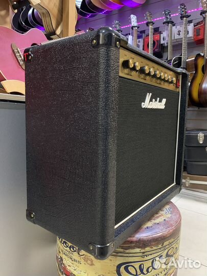 Ламповый комбоусилитель Marshall DSL 15C