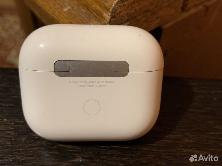 Оригинальный футляр для наушников apple airpods 3