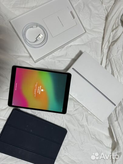 iPad air 3 64gb locked