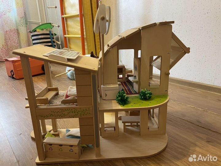 Домик кукольный деревянный двухэтажный