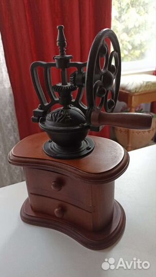 Кофемолка для кухонного интерьера