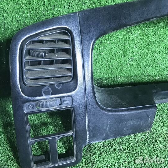 Накладка приборки nissan primera p11