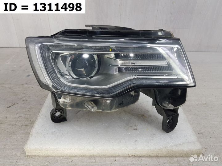 Фара правая Jeep Grand Cherokee