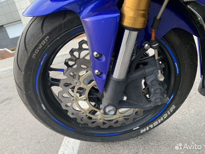 Yamaha R1