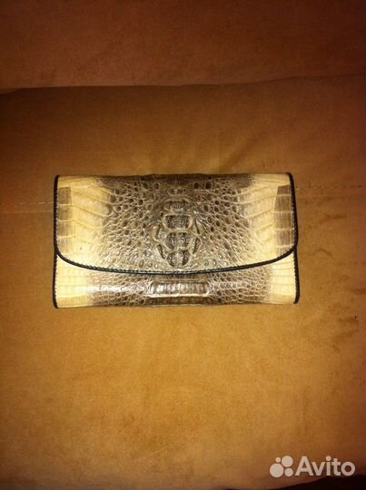 Кошелек из кожи крокодила