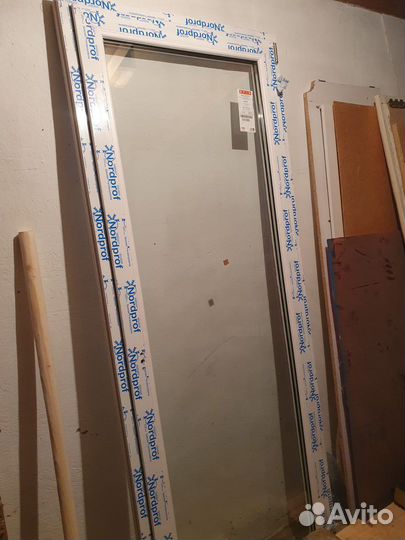 Дверь входная пластиковая