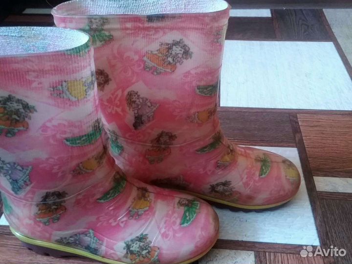 Резиновые сапожки для девочки