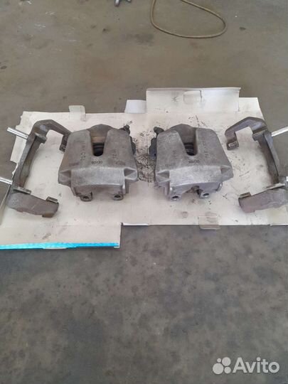 Тормозные суппорта для BMW E53.E70.E71