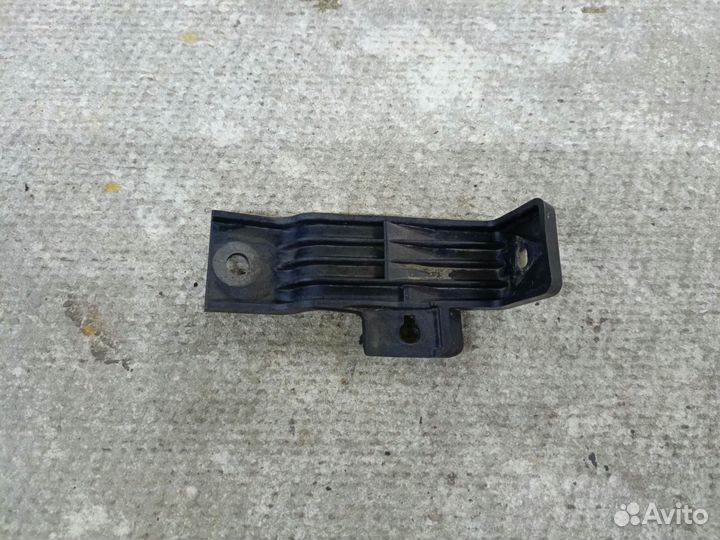 Кронштейн крепления задн бампера Kia Sportage 3 SL