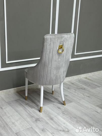 Кухонный стол и стулья