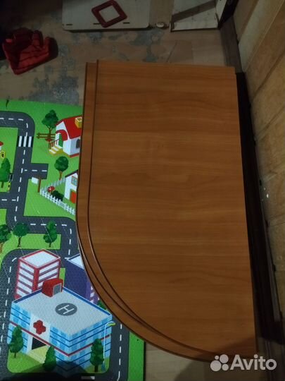 Полки угловые