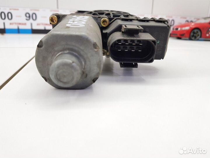 Моторчик стеклоподъемника задний левый (Audi A4)