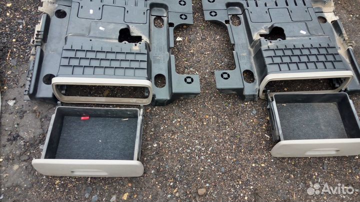 Пластик салона Рено Сценик 2