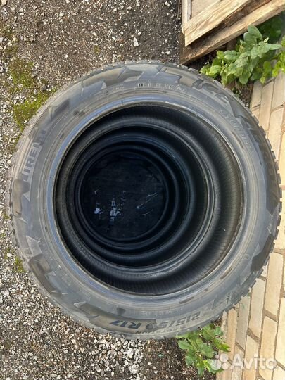 Pirelli Ice Zero 215/50 R17
