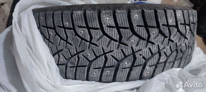 Bridgestone Blizzak Spike-02 195/65 R15