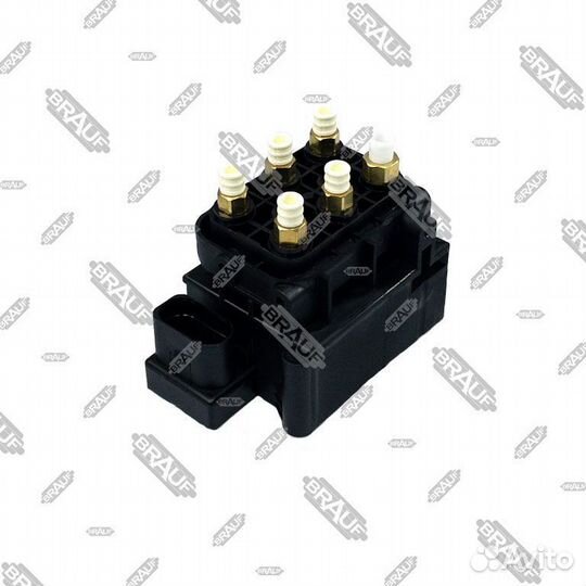 Блок клапанов пневмоподвески Mercedes w164 w212