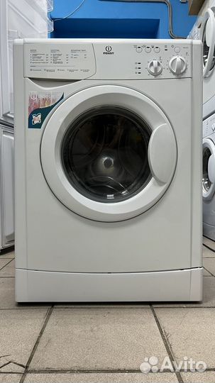 Стиральная машина Indesit узкая с Гарантией