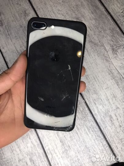 Мобильные телефон iPhone 8plus