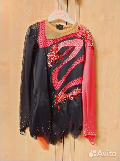 Костюм для фигурного катания