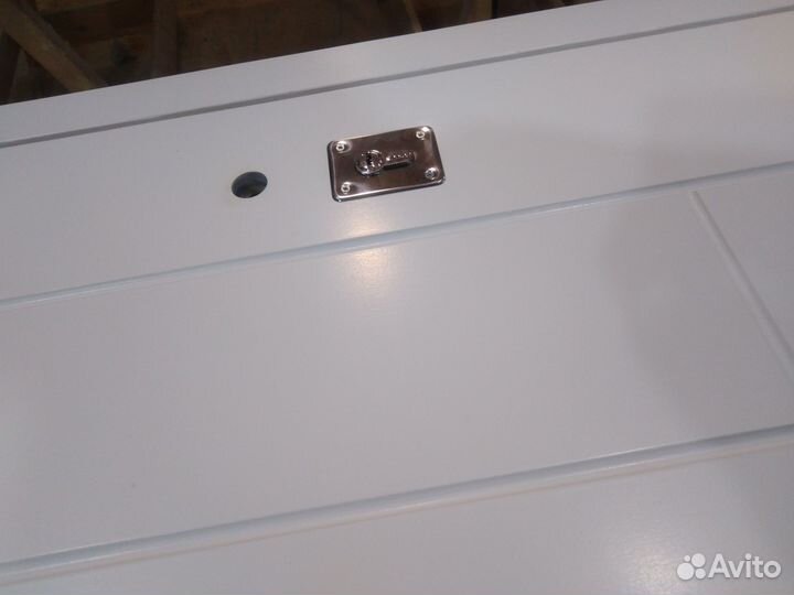 Дверь уличная утепленная