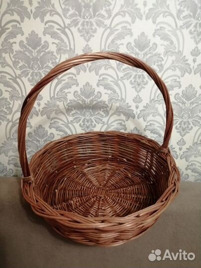 Корзинка плетенная