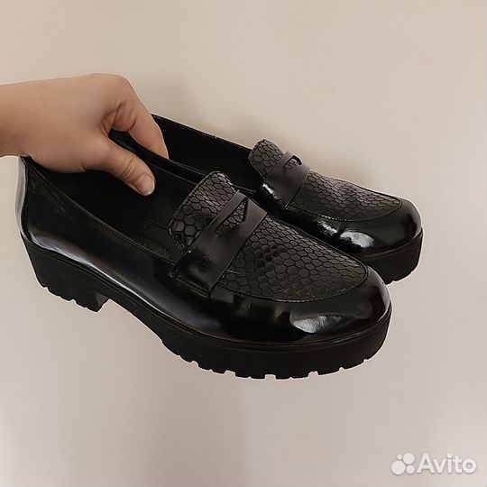 Лоферы женские 37 р