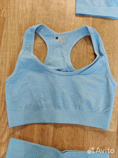 Спортивный костюм женский