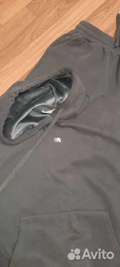 Спортивный костюм женский