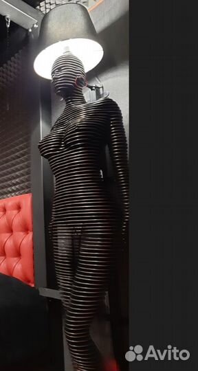 Статуя металлическая в полный рост