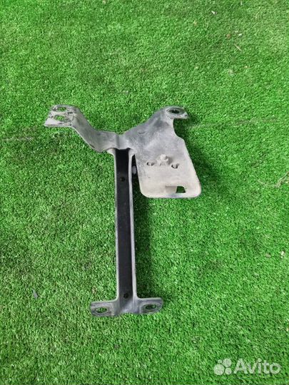 Кронштейн замка капота Mazda Mazda3 Mps BK L3VDT