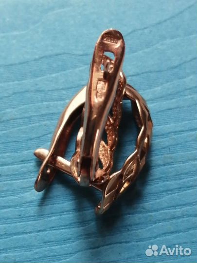 Золотые серьги